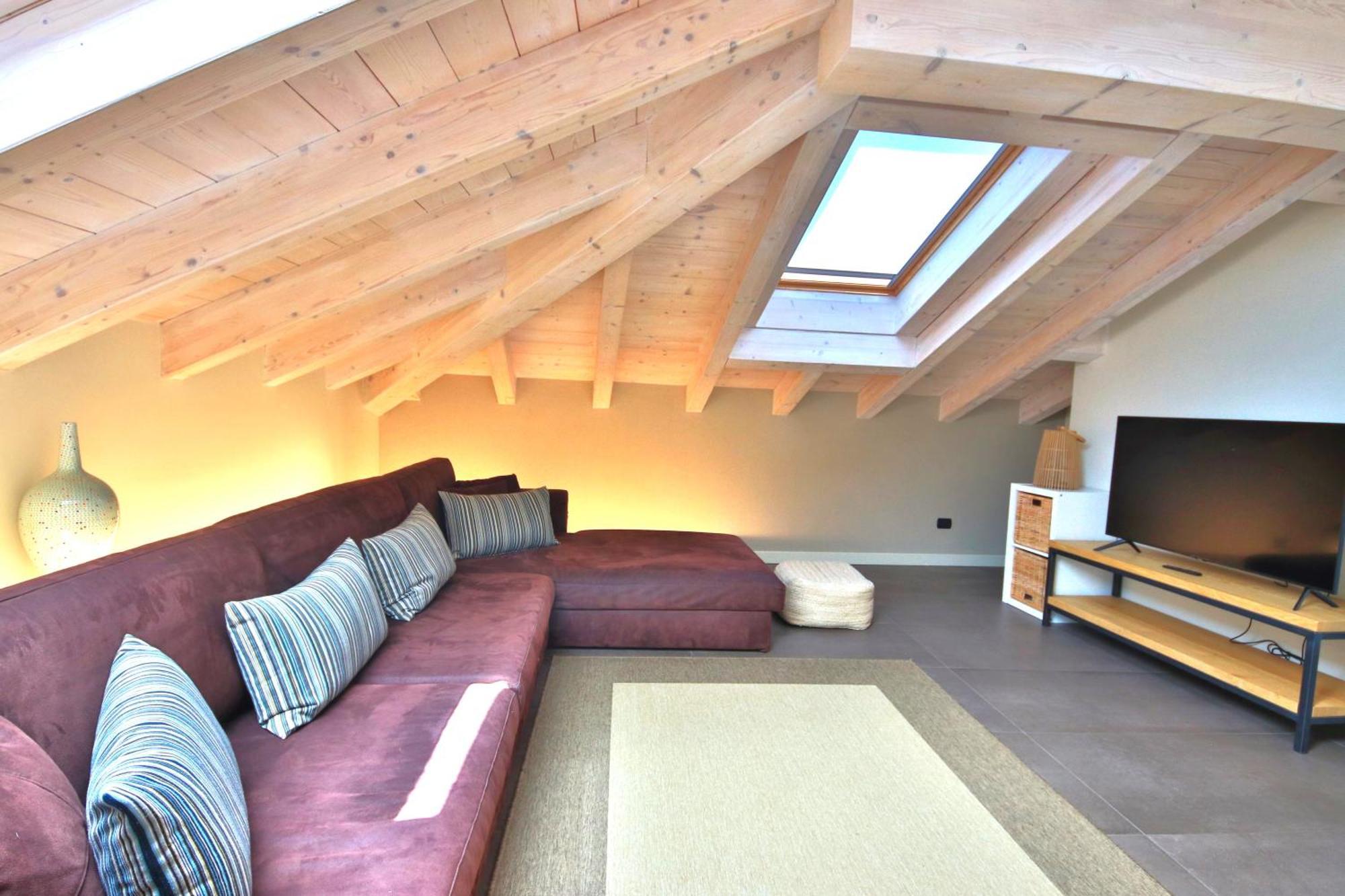 Ferienwohnung Liszt Attic By Klabhouse Bellagio Exterior foto